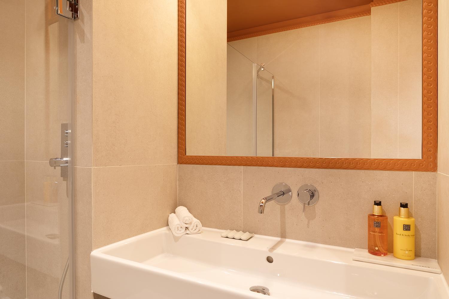 Paris Home Collection Serviced Apartments In Opera - Rue Saint-Lazare Экстерьер фото