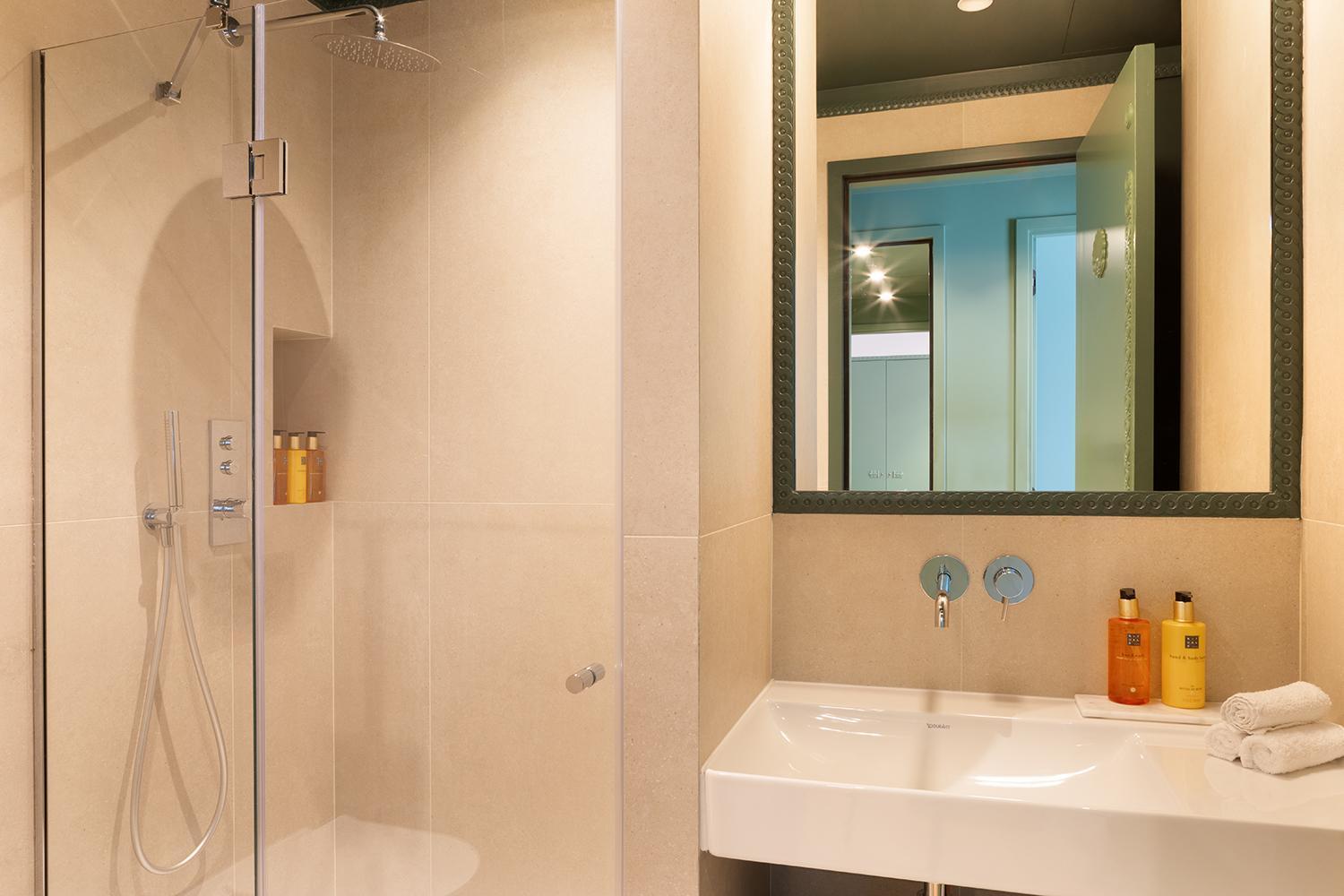 Paris Home Collection Serviced Apartments In Opera - Rue Saint-Lazare Экстерьер фото